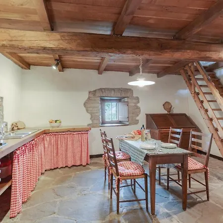 Casa Il Fienile Holiday home Porcigatone